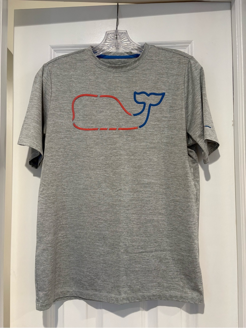 Vineyard Vines Boys’ Whale Outline Harbor Performance Tee Size Youth Large (16)